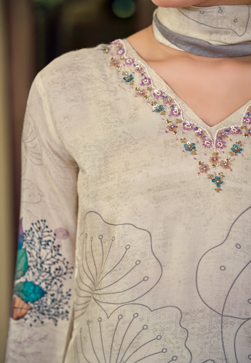 Shop premium women's ethnic suits – Avitra