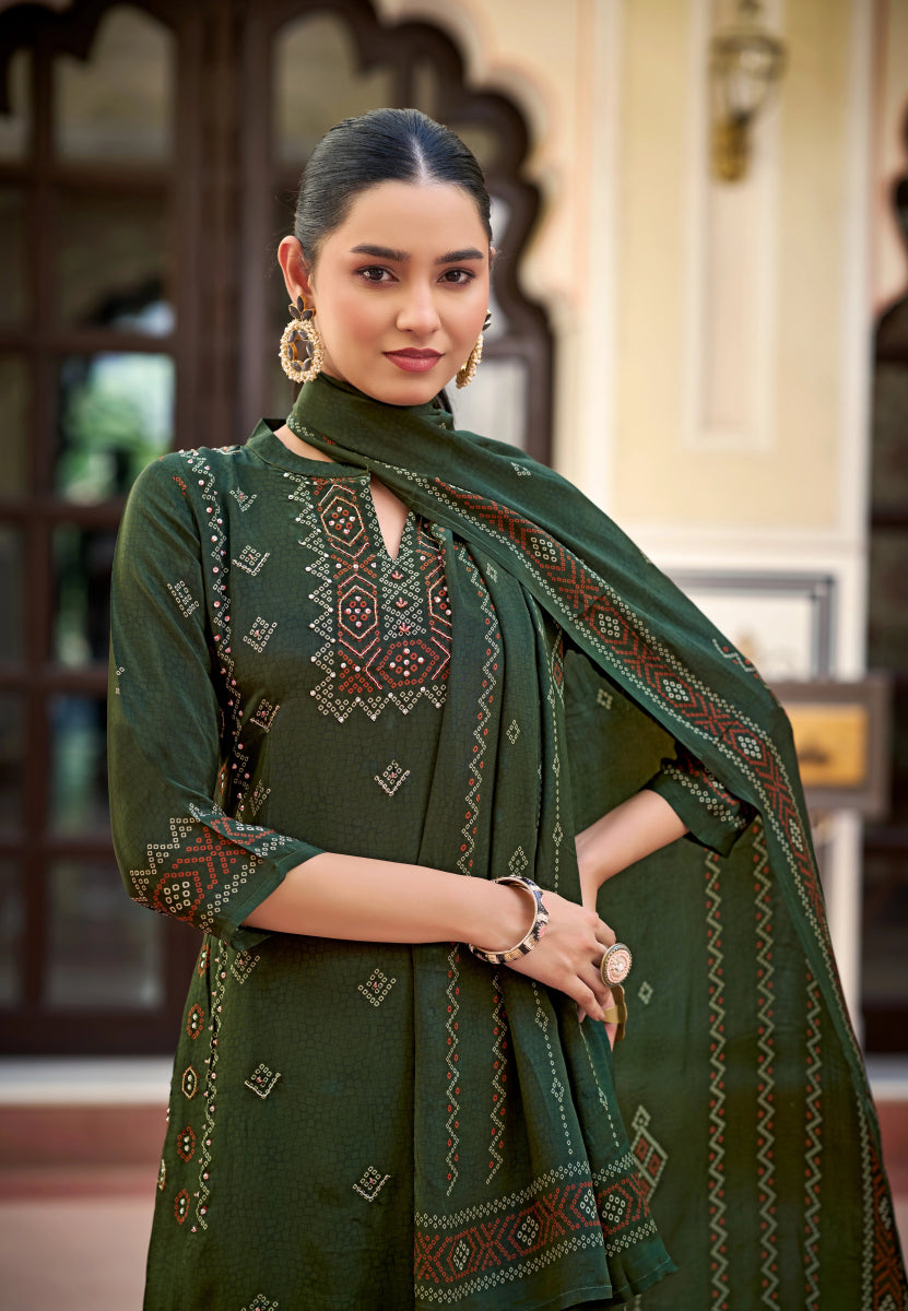 Shop premium women's ethnic suits – Avitra