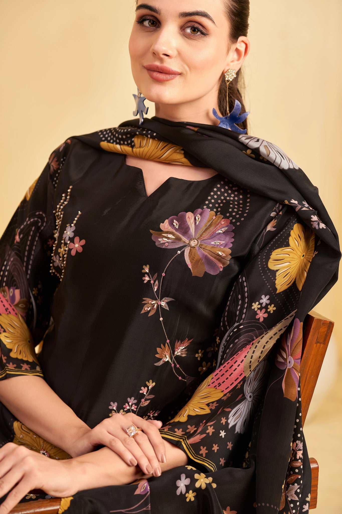 Floral Elegance Suits - Buy Premium Ethnic Wear Online at Avitra