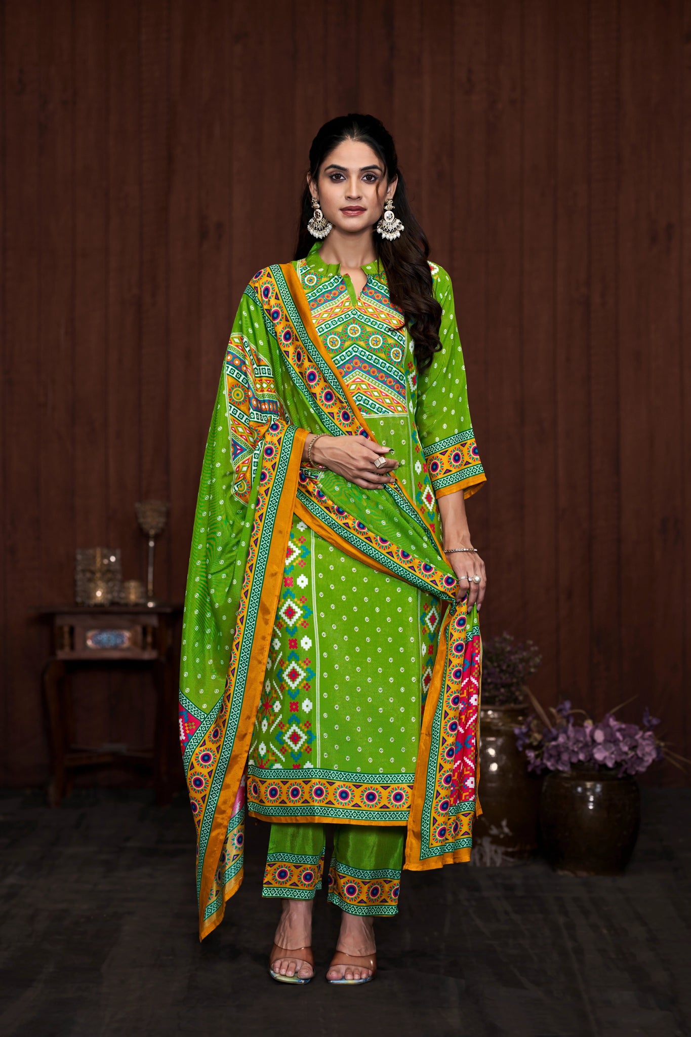 Green Suits With Handwork In Pure Viscose Muslin Fabric - Buy Premium Ethnic Wear Online at Avitra