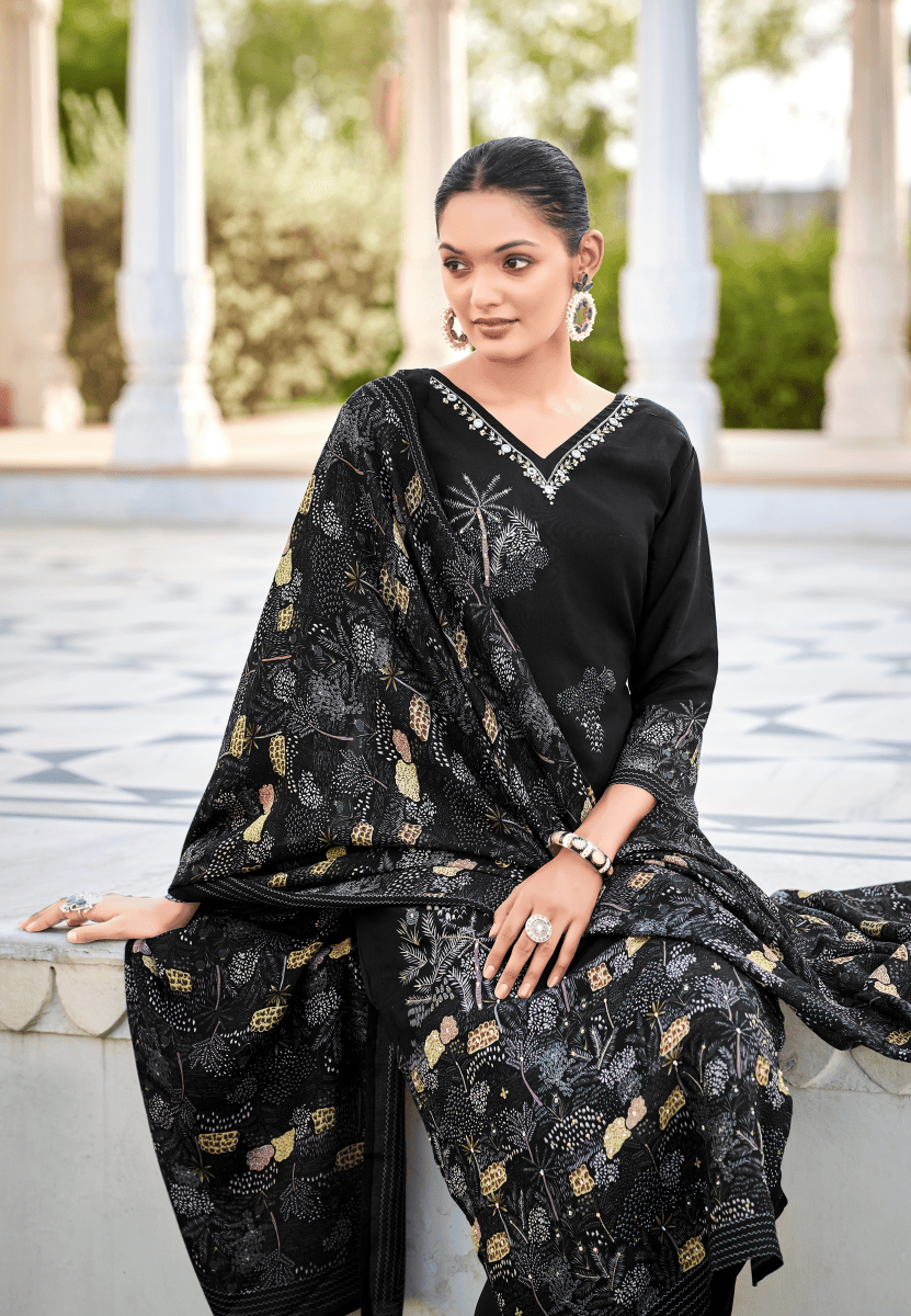 Shop premium women's ethnic suits – Avitra