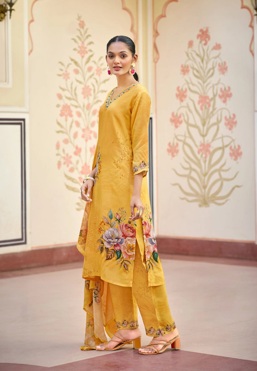 Shop premium women's ethnic suits – Avitra