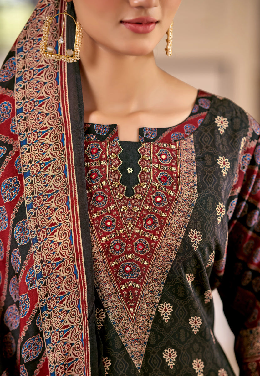Shop premium women's ethnic suits – Avitra