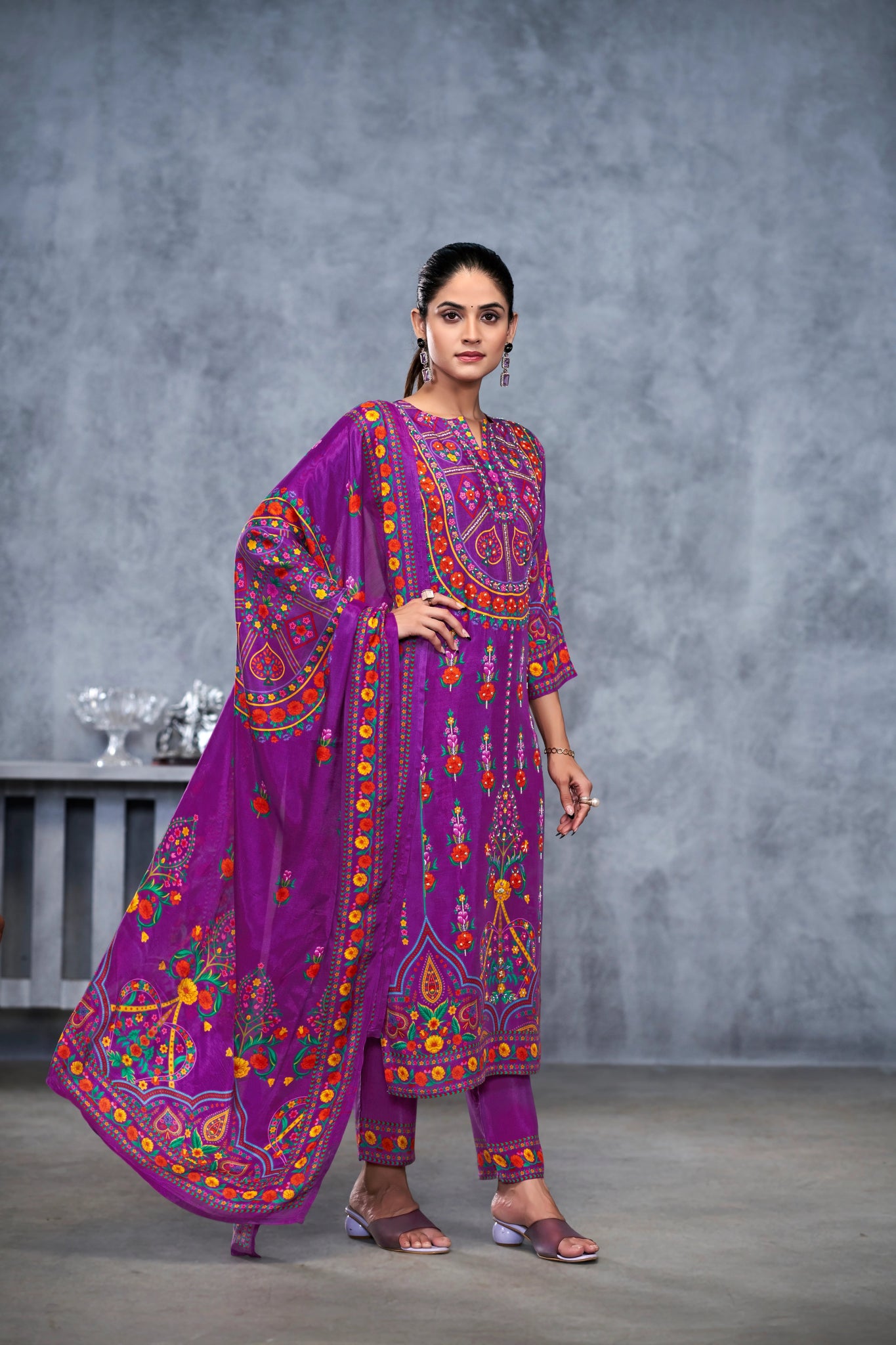 Lavender Suits With Handwork In Pure Viscose Muslin Fabric - Buy Premium Ethnic Wear Online at Avitra