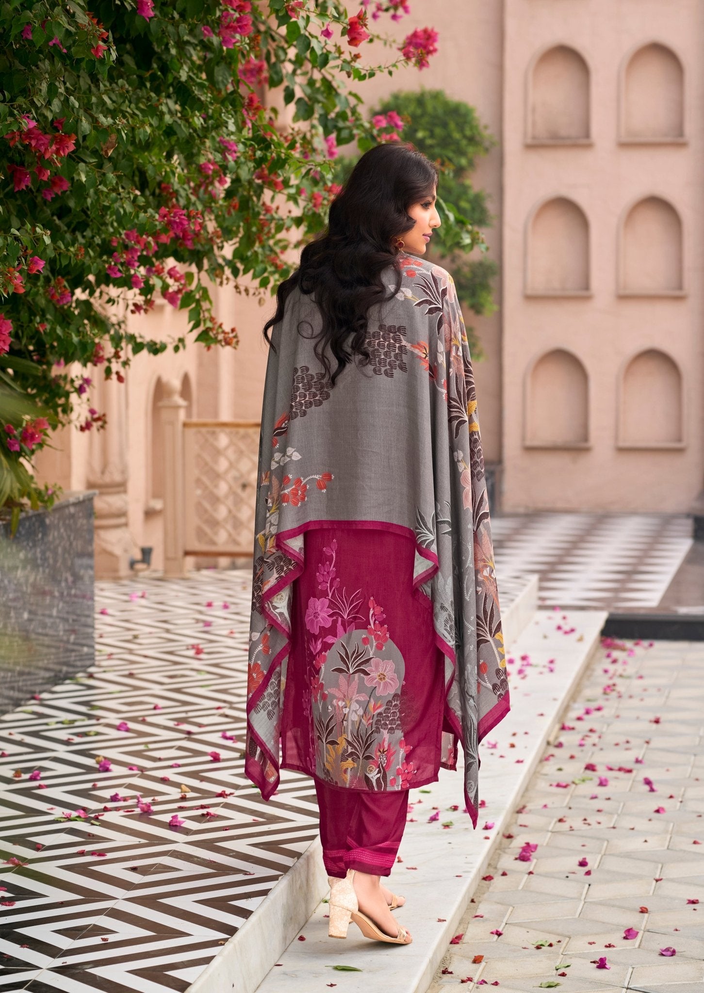 Magenta Suit Set - Buy Premium Ethnic Wear Online at Avitra