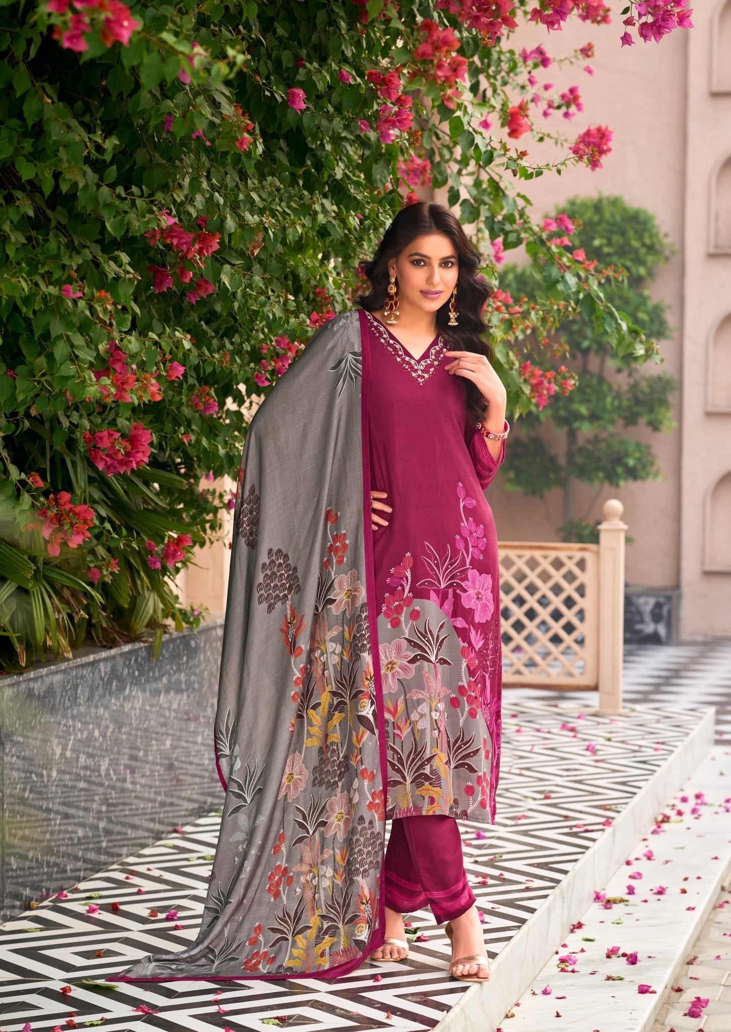 Magenta Suit Set - Buy Premium Ethnic Wear Online at Avitra