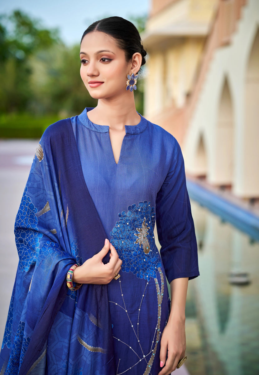 Shop premium women's ethnic suits – Avitra
