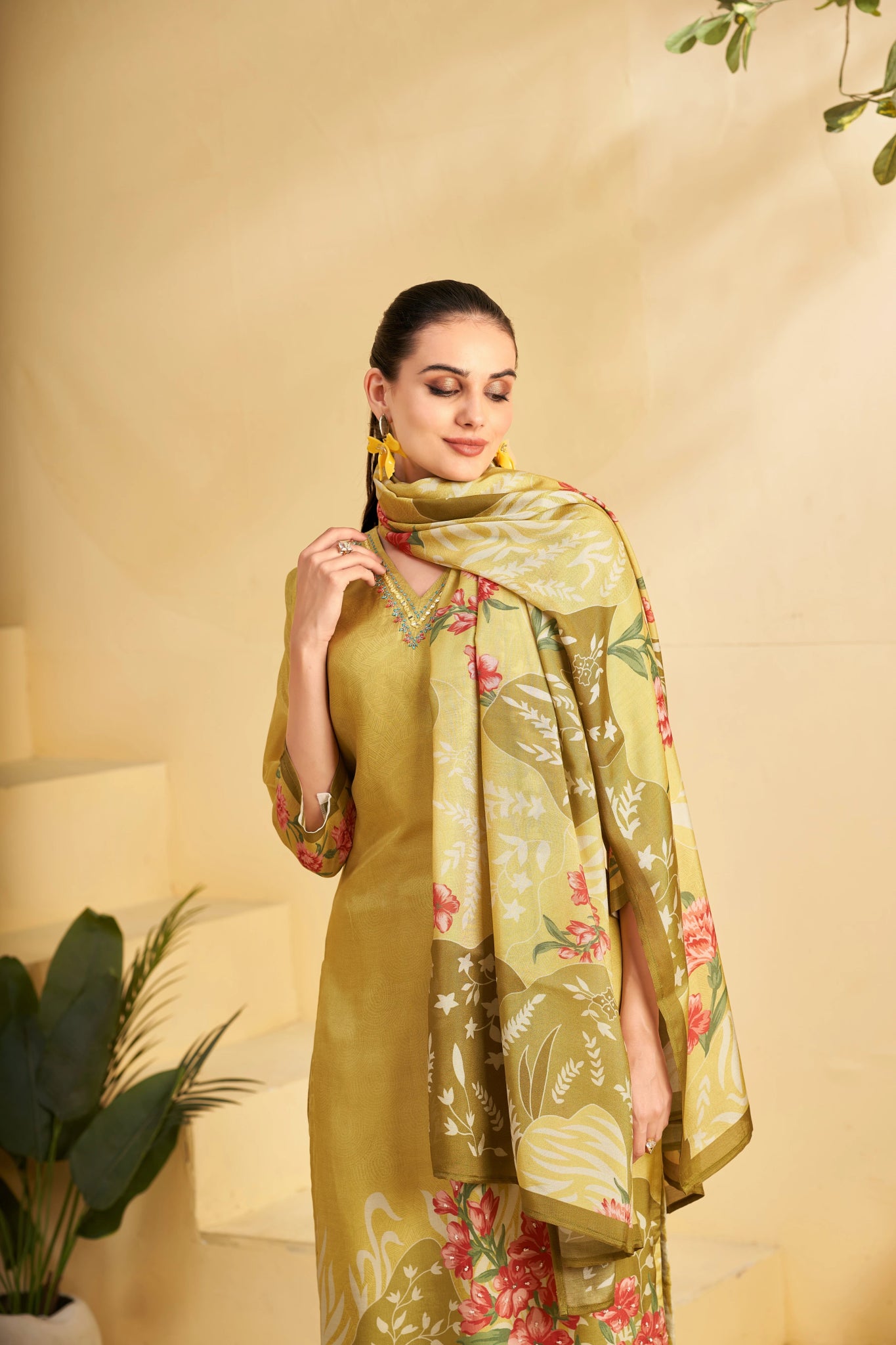Olive Bloom Graceful Kurta Sets - Buy Premium Ethnic Wear Online at Avitra