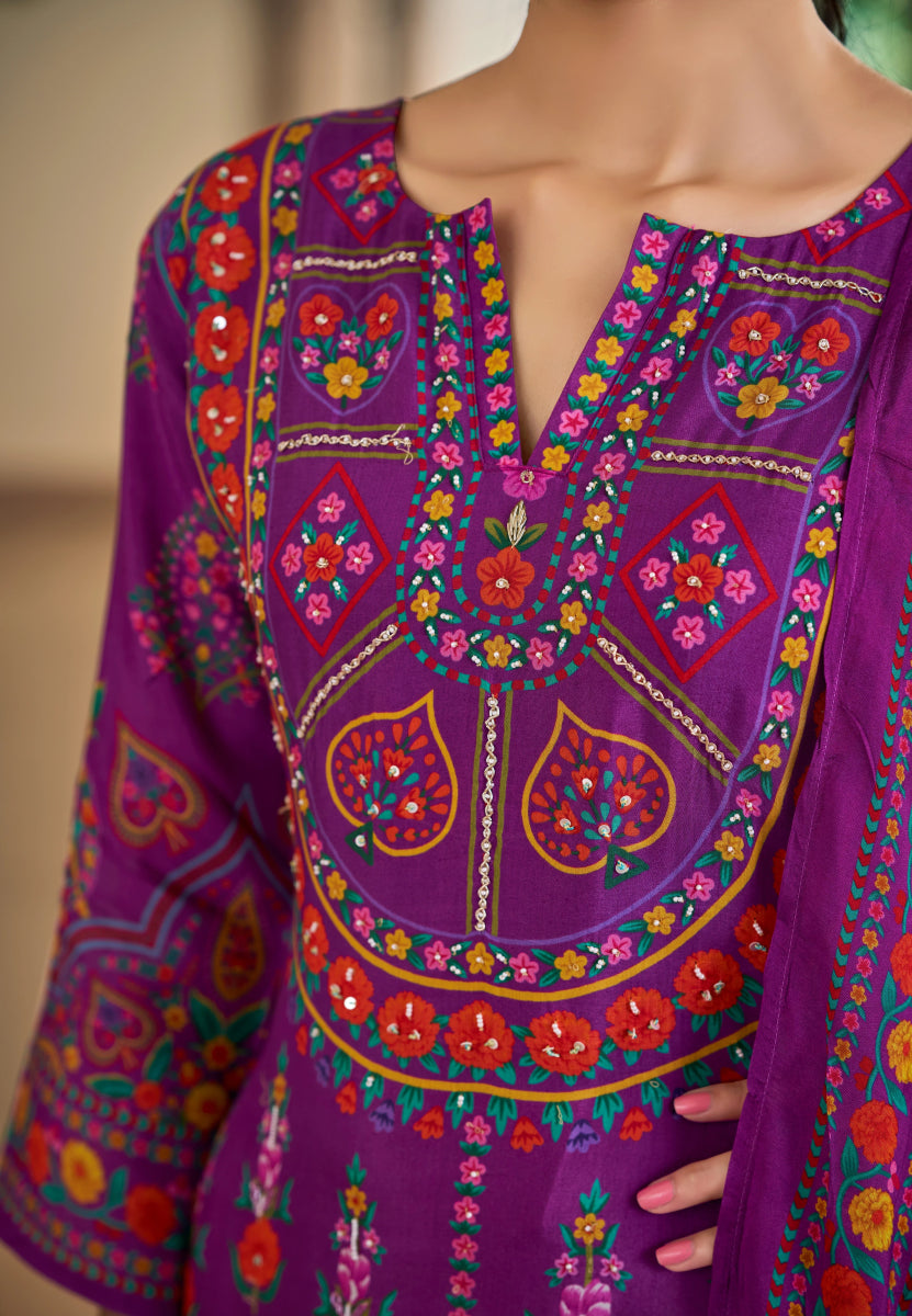 Shop premium women's ethnic suits – Avitra