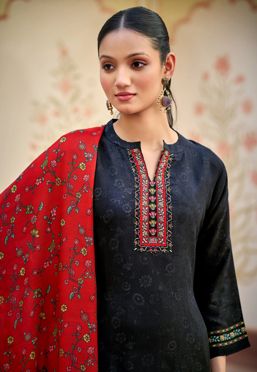 Shop premium women's ethnic suits – Avitra