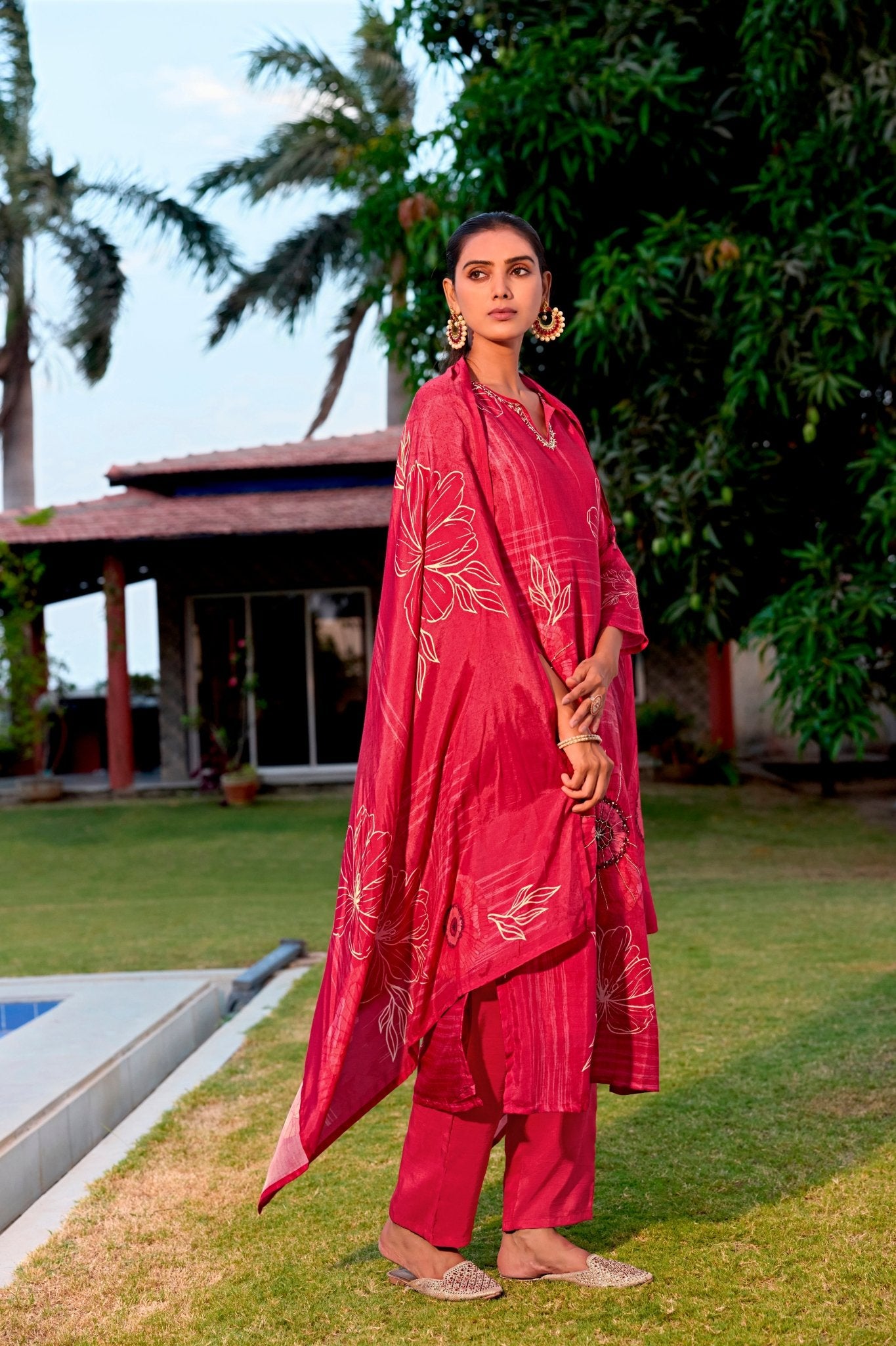 Red Flower Pattern Suits - Buy Premium Ethnic Wear Online at Avitra