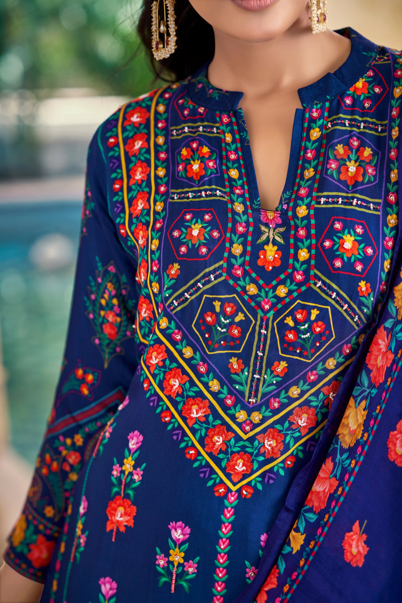 Shop premium women's ethnic suits – Avitra