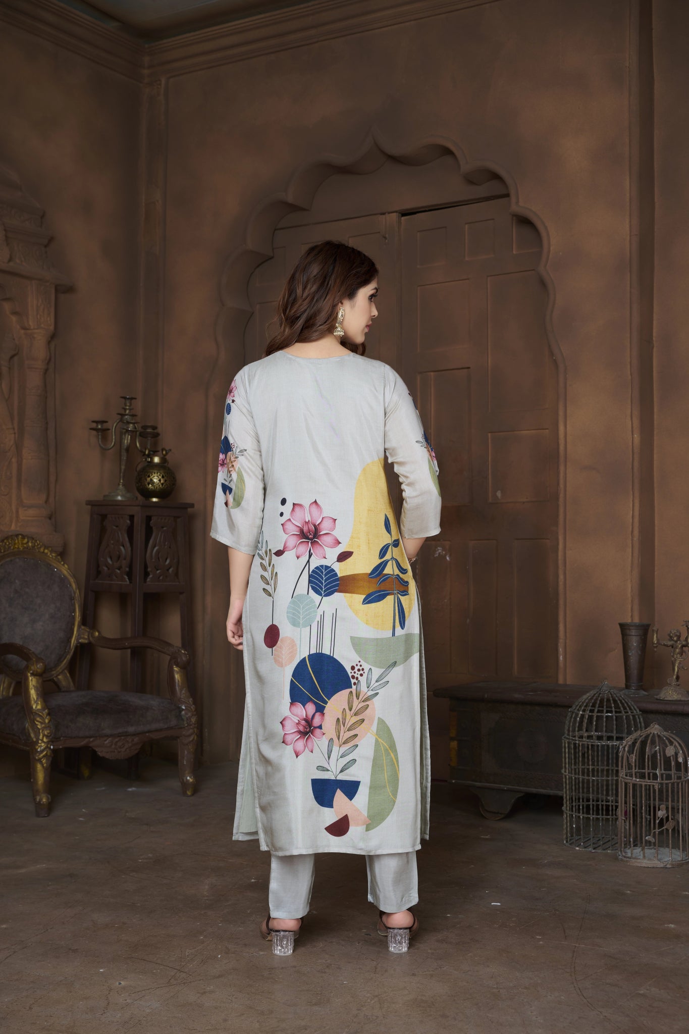 Tasser Cream Suits With Handwork In Pure Viscose Muslin Fabrics - Buy Premium Ethnic Wear Online at Avitra